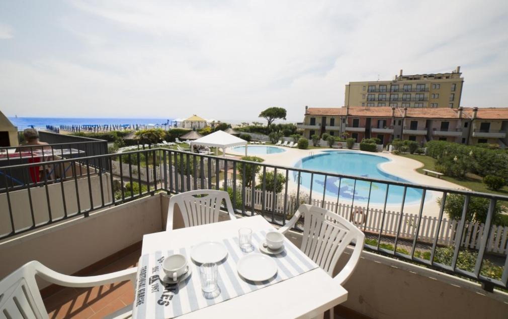 Residence Porto Sole คาวัลลิโน-เตรปอร์ติ ภายนอก รูปภาพ